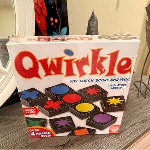Qwirkle Board Game with Colorful Tiles 2 to 4 Players Strategic Theme Sealed